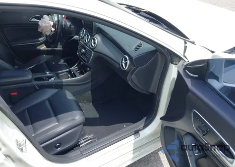 2014 Mercedes-Benz Cla 250 z USA, uszkodzony, nr VIN WDDSJ4EB3EN029614